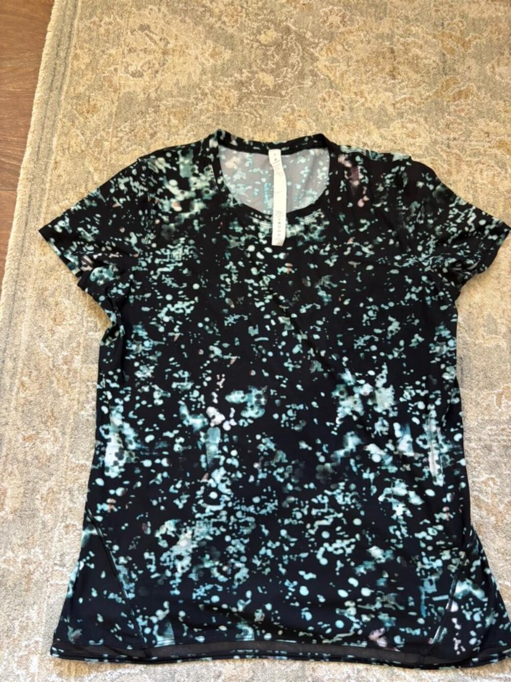 Lululemon Short Sleeve Run Tee | Black Speckled Splatter Print | Women's Size 8